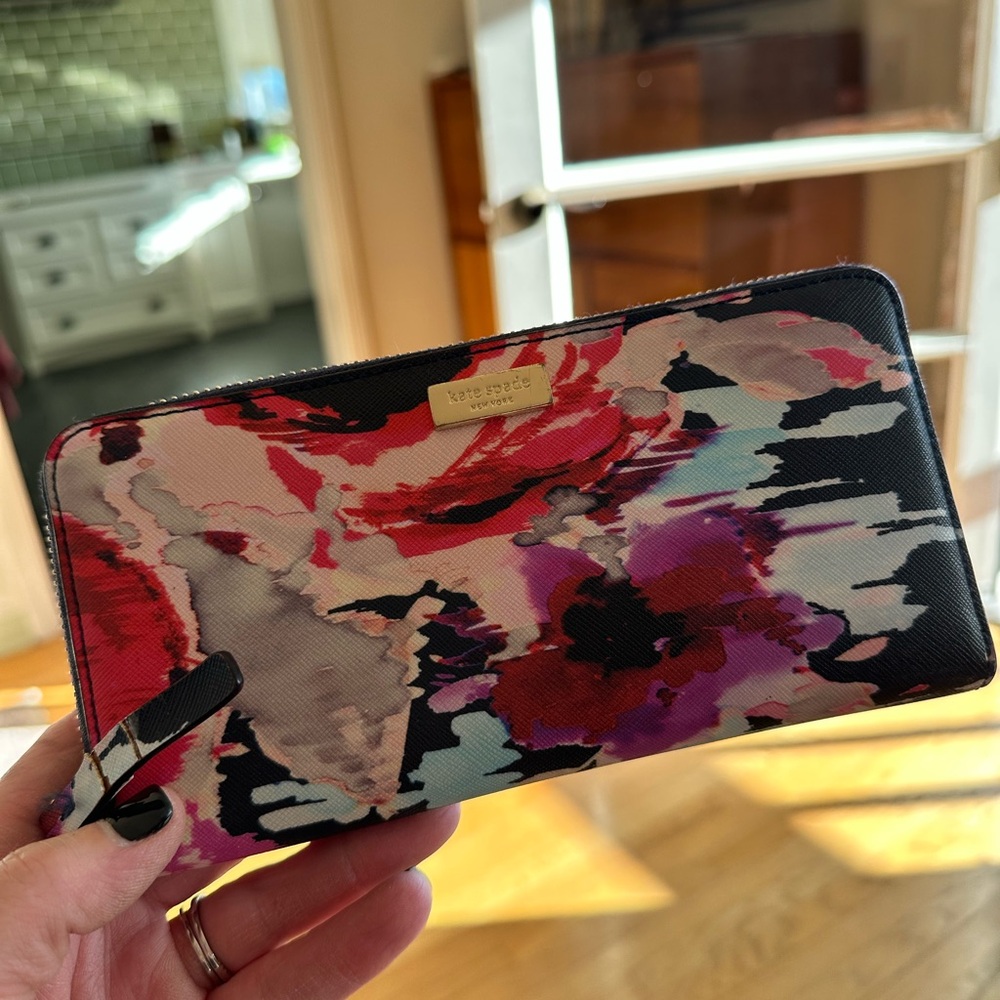 Kate Spade Laurel Way watercolor Neda zip wallet.
